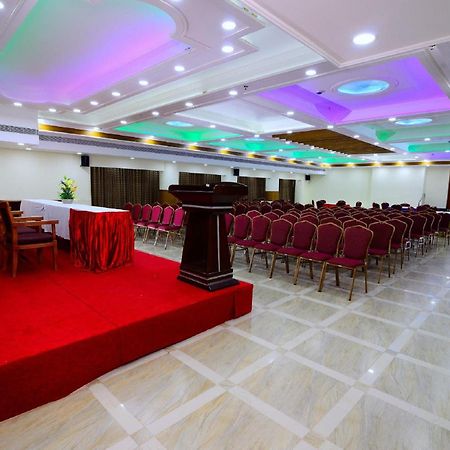 Sps Kingsway Hotel Thiruvananthapuram Екстериор снимка