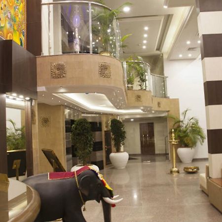 Sps Kingsway Hotel Thiruvananthapuram Екстериор снимка