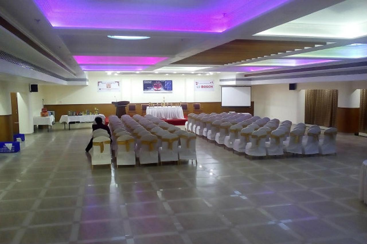 Sps Kingsway Hotel Thiruvananthapuram Екстериор снимка