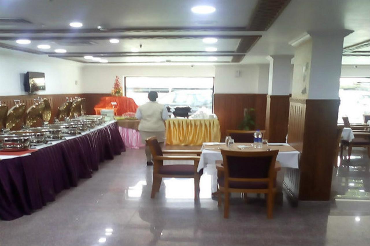Sps Kingsway Hotel Thiruvananthapuram Екстериор снимка