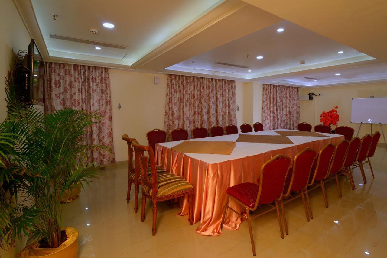 Sps Kingsway Hotel Thiruvananthapuram Екстериор снимка